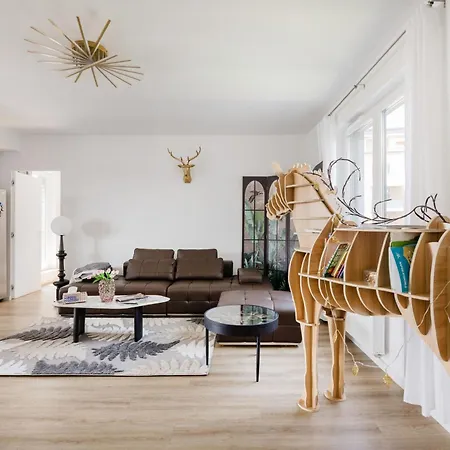 Penthouse With Terraces, Sky Garden & Free Parking Apartment Budapest