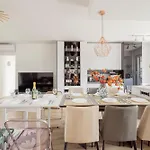 W - Luxury Penthouse - Sky Garden & Terrace - Free Parking - Sleeps 12 アパート ブダペスト