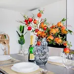 W - Luxury Penthouse - Sky Garden & Terrace - Free Parking - Sleeps 12 アパート *
