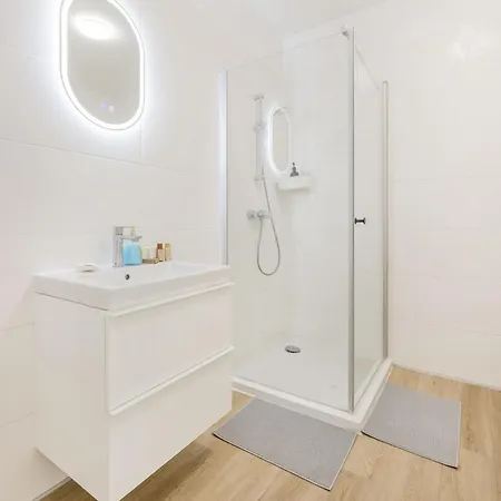 Penthouse With Terraces, Sky Garden & Free Parking 布达佩斯