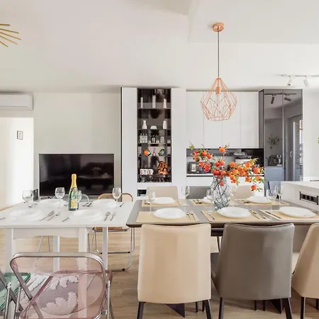 Penthouse With Terraces, Sky Garden & Free Parking 公寓 布达佩斯