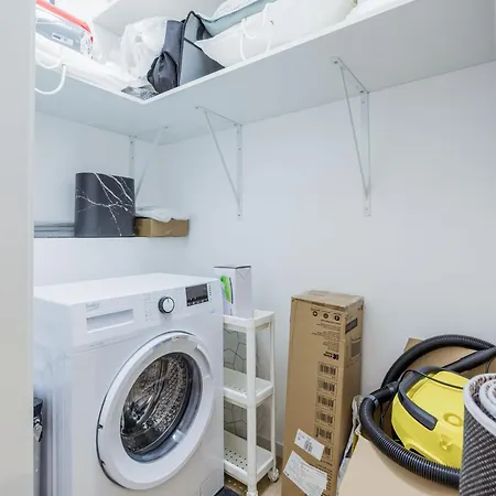 Penthouse With Terraces, Sky Garden & Free Parking *